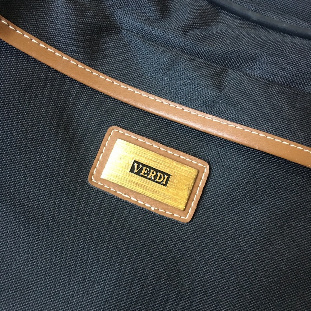 Verdi Black Canvas Laptop Messenger Bag - Picture 2 of 8